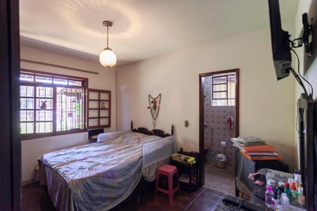 Suíte 1 de casa à venda com 2 quartos, 400m² em São Salvador, Belo Horizonte