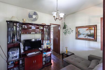 Sala de casa à venda com 2 quartos, 400m² em São Salvador, Belo Horizonte