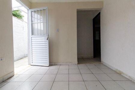 Sala de casa para alugar com 3 quartos, 71m² em Jardim Popular, São Paulo