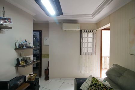 Sala de casa para alugar com 2 quartos, 78m² em Vila Ema, São Paulo