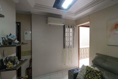 Sala de casa para alugar com 2 quartos, 78m² em Vila Ema, São Paulo