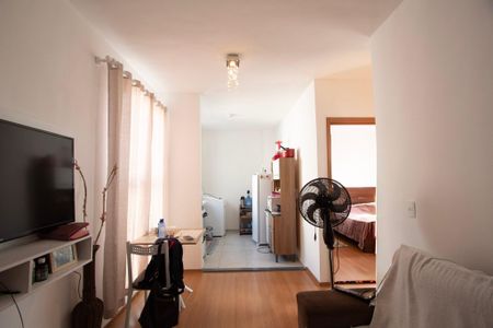 Sala de apartamento para alugar com 2 quartos, 42m² em Caguaçu, Sorocaba