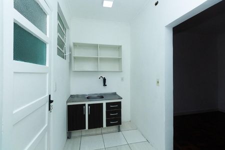 Cozinha de apartamento para alugar com 2 quartos, 51m² em Mont’Serrat, Porto Alegre