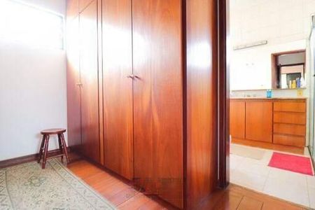 Casa à venda com 4 quartos, 320m² em Cidade Universitária, Campinas