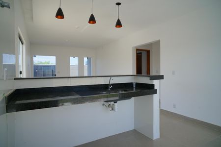 Cozinha de casa para alugar com 2 quartos, 80m² em Itaipuaçu, Maricá