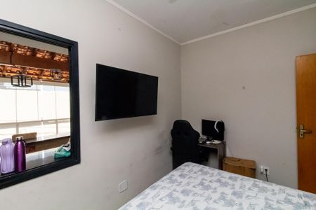 Quarto 1 de casa à venda com 2 quartos, 72m² em Parque Guarani, São Paulo