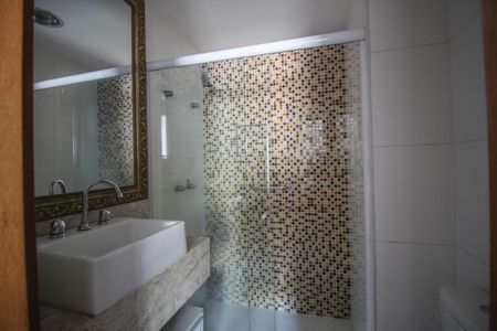 Banheiro de kitnet/studio para alugar com 1 quarto, 45m² em Centro, Nova Iguaçu