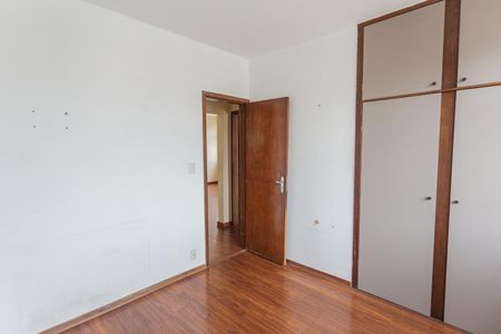Quarto 2 de apartamento para alugar com 2 quartos, 61m² em Santa Efigênia, Belo Horizonte