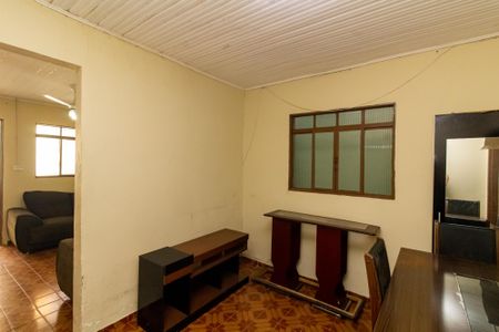 Casa à venda com 5 quartos, 250m² em Vila Verde, São Paulo