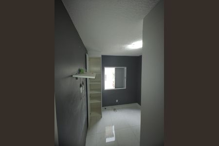 Quarto de apartamento para alugar com 2 quartos, 45m² em Petrópolis, Cotia