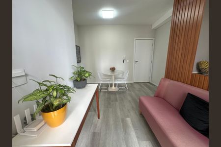 Sala de apartamento para alugar com 2 quartos, 52m² em Alphaville Empresarial, Barueri