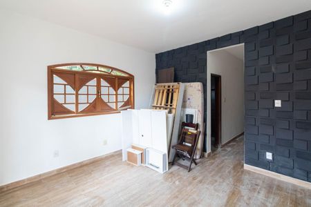 Sala de casa para alugar com 4 quartos, 240m² em Paciência, Rio de Janeiro