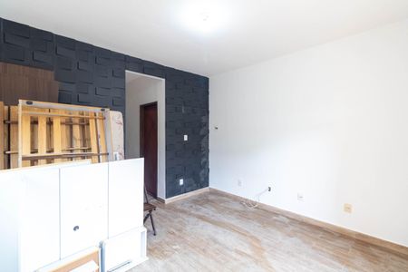 Sala de casa para alugar com 4 quartos, 240m² em Paciência, Rio de Janeiro