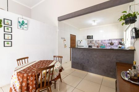 Sala de casa à venda com 3 quartos, 140m² em Parque Ceasa, Campinas