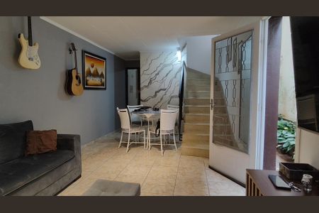 Casa à venda com 2 quartos, 130m² em Vila Espanhola, São Paulo