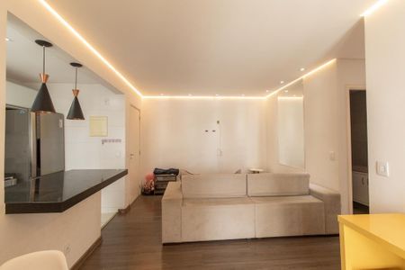 Sala de apartamento para alugar com 2 quartos, 70m² em Campo Comprido, Curitiba