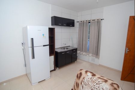 Sala e Cozinha de kitnet/studio para alugar com 1 quarto, 29m² em Jardim Algarve, Viamão