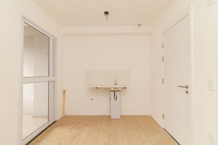Sala e Cozinha de apartamento para alugar com 2 quartos, 29m² em Vila Nilo, São Paulo