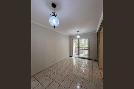 Sala de apartamento para alugar com 3 quartos, 64m² em Jardim Santa Emilia, São Paulo