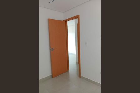 Apartamento à venda com 2 quartos, 39m² em Vila Mazzei, Santo André