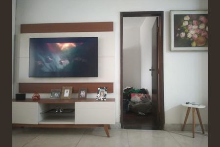 Casa à venda com 4 quartos, 275m² em Céu Azul, Belo Horizonte