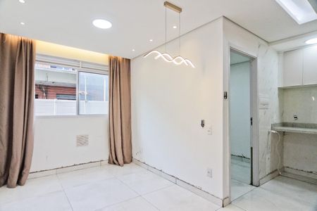 Sala de apartamento para alugar com 2 quartos, 35m² em Jardim Pereira Leite, São Paulo