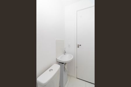 Banheiro de kitnet/studio à venda com 1 quarto, 17m² em Vila Nilo, São Paulo