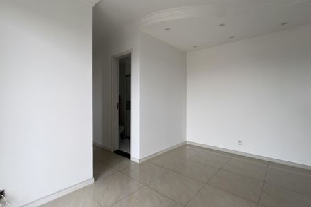 Sala de apartamento para alugar com 3 quartos, 59m² em Jardim Cocaia, Guarulhos