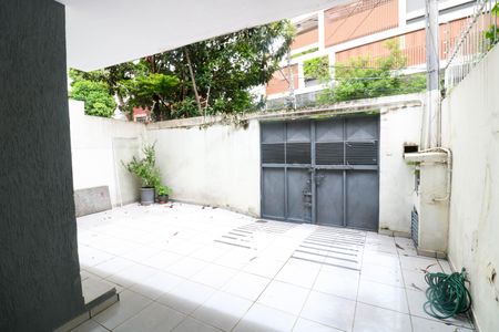 Casa para alugar com 3 quartos, 160m² em Jardim das Acacias, São Paulo
