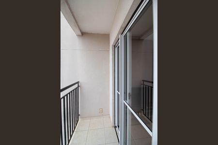 Varanda da Sala de apartamento para alugar com 3 quartos, 58m² em Jardim Cocaia, Guarulhos