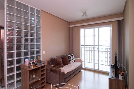 Sala de apartamento para alugar com 3 quartos, 58m² em Jardim Cocaia, Guarulhos