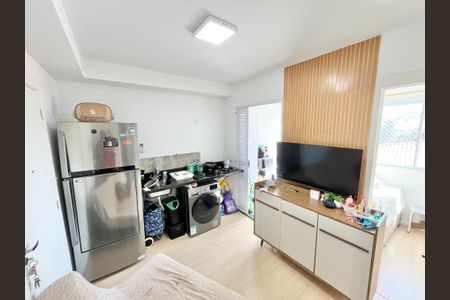 Sala/Cozinha de apartamento para alugar com 1 quarto, 27m² em Casa Verde Alta, São Paulo