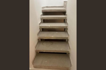 Casa à venda com 4 quartos, 93m² em Metalúrgicos, Osasco