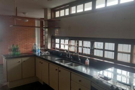 Casa à venda com 4 quartos, 250m² em Interlagos, São Paulo