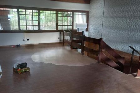 Casa à venda com 4 quartos, 250m² em Interlagos, São Paulo