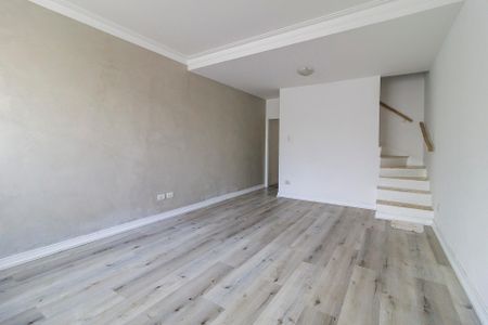 Sala de casa para alugar com 4 quartos, 110m² em Vila Cordeiro, São Paulo