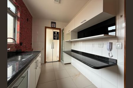 Apartamento à venda com 3 quartos, 75m² em Manacás, Belo Horizonte