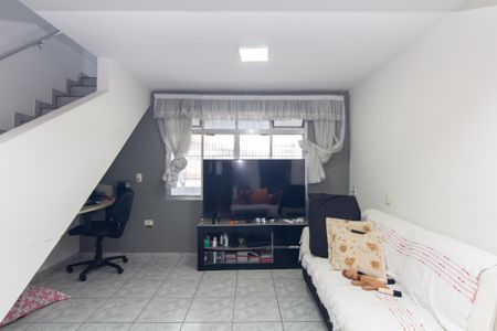 Casa à venda com 4 quartos, 190m² em Conjunto Residencial José Bonifácio, São Paulo