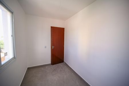 Quarto 1 de apartamento para alugar com 2 quartos, 39m² em Parque Boturussu, São Paulo