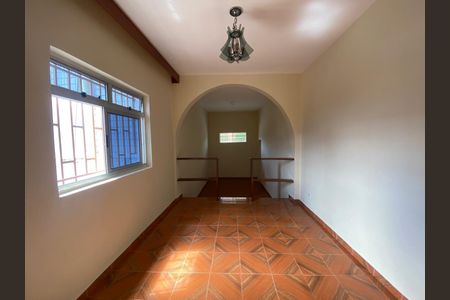 Casa para alugar com 4 quartos, 200m² em Sagrada Família, Belo Horizonte