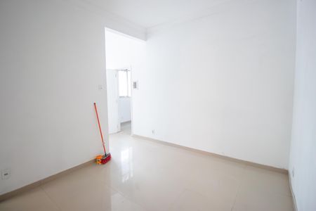 Sala de apartamento para alugar com 2 quartos, 67m² em Penha Circular, Rio de Janeiro