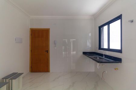 Cozinha de apartamento para alugar com 2 quartos, 42m² em Vila Paulo Silas, São Paulo