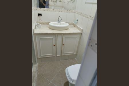 Banheiro de casa para alugar com 4 quartos, 380m² em Ribeira, Rio de Janeiro