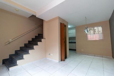 Sala de casa de condomínio para alugar com 2 quartos, 90m² em Vila Aricanduva, São Paulo