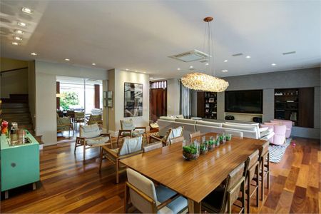 Casa à venda com 4 quartos, 474m² em Jardim Cordeiro, São Paulo