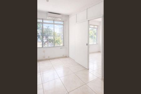 Sala de kitnet/studio para alugar com 1 quarto, 27m² em Cristo Redentor, Porto Alegre