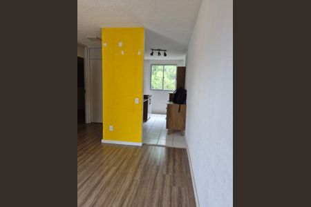 Sala de apartamento para alugar com 2 quartos, 42m² em Recanto Vista Alegre, Cotia