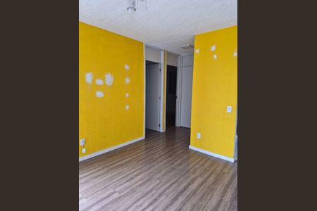 Sala de apartamento para alugar com 2 quartos, 42m² em Recanto Vista Alegre, Cotia