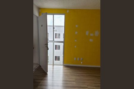 Sala de apartamento para alugar com 2 quartos, 42m² em Recanto Vista Alegre, Cotia