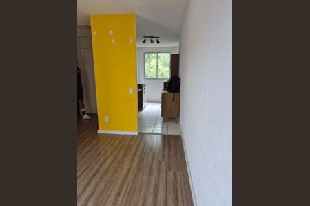 Sala de apartamento para alugar com 2 quartos, 42m² em Recanto Vista Alegre, Cotia